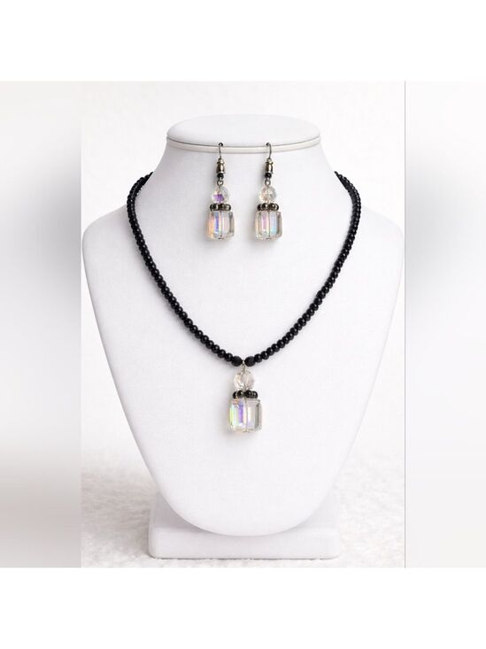 Jewelry - Jewlry | Crystal Necklace with Iridescent Pendant |J2